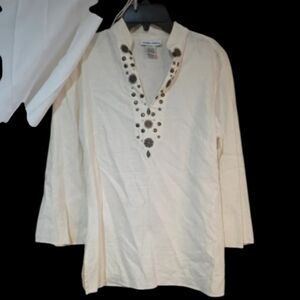 Michele Michelle Sz 8 Cream Linen Rayon  With Metal Embellishment Tunic